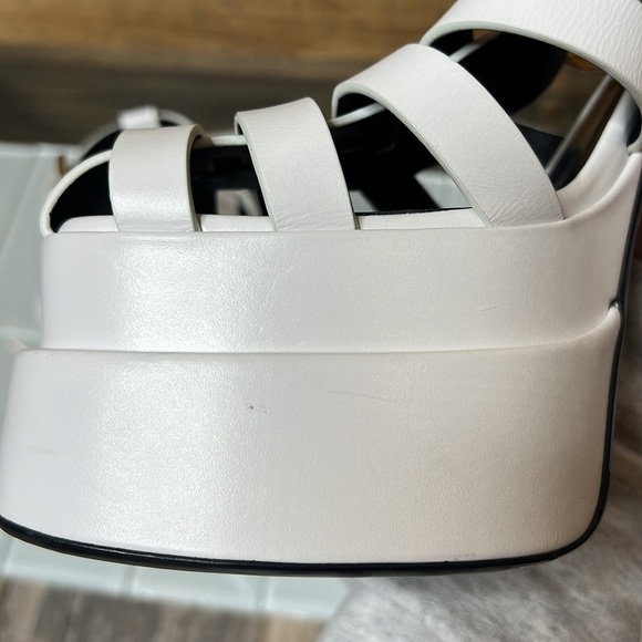 Versace La Medusa White Platform Sandal Heels - Picture 11 of 16